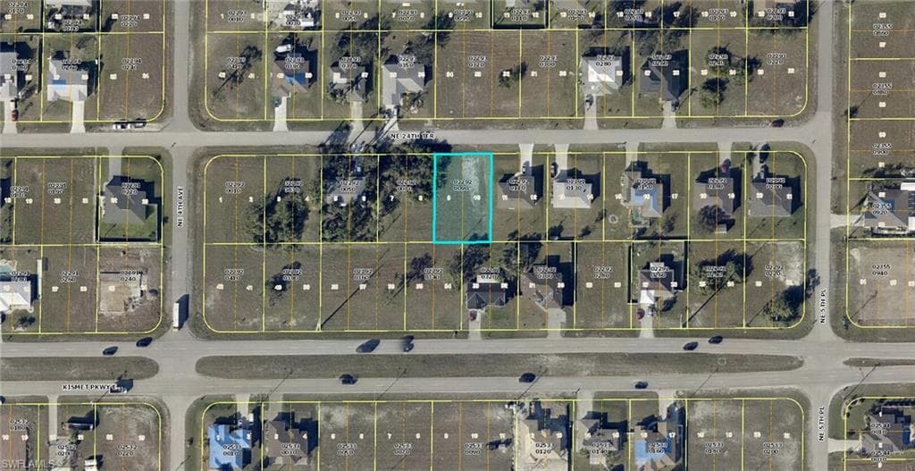 416 NE 24th TER CAPE CORAL, FL 33909