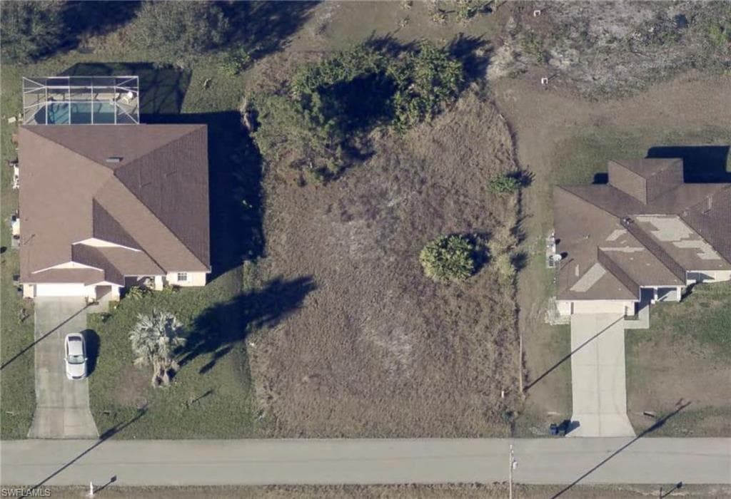 2902 27th ST SW LEHIGH ACRES, FL 33976