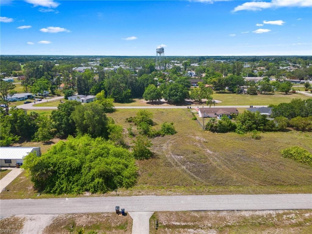 708 Cleveland LN LEHIGH ACRES, FL 33936