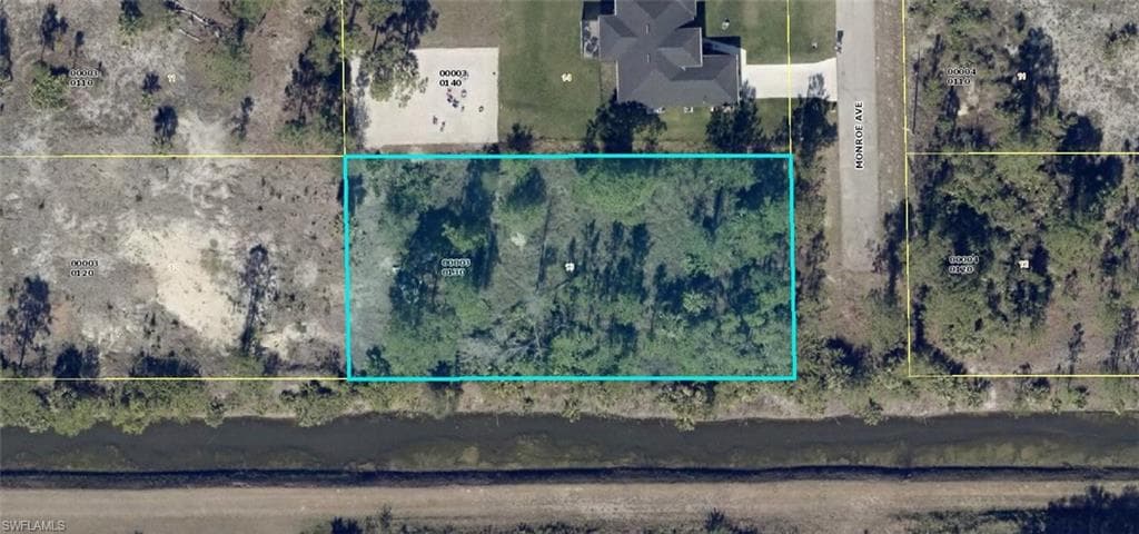 401 Monroe AVE LEHIGH ACRES, FL 33972