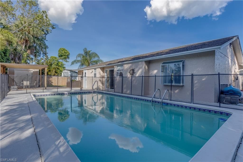 4898 Tahiti LN NAPLES, FL 34112