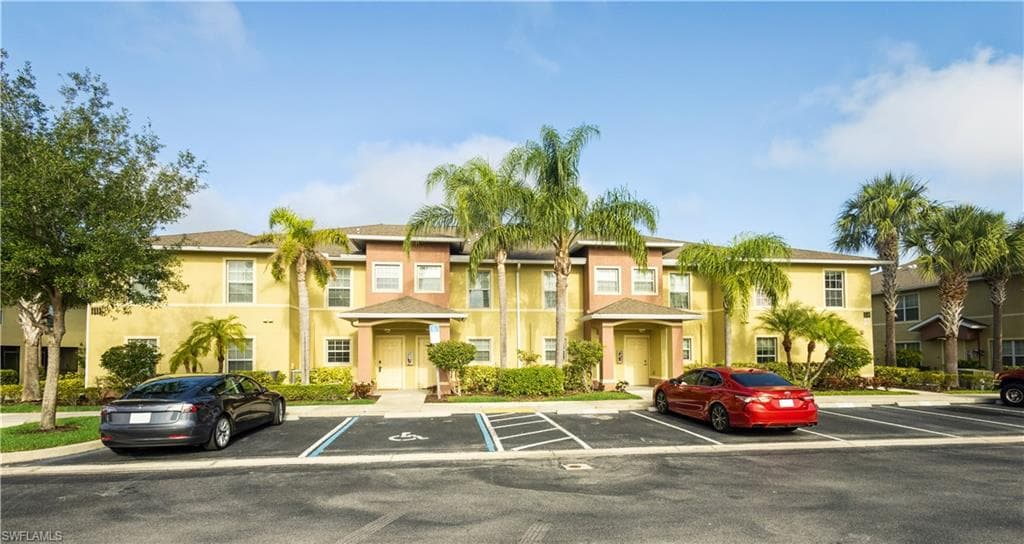 9093 Gervais CIR 1903 NAPLES, FL 34120