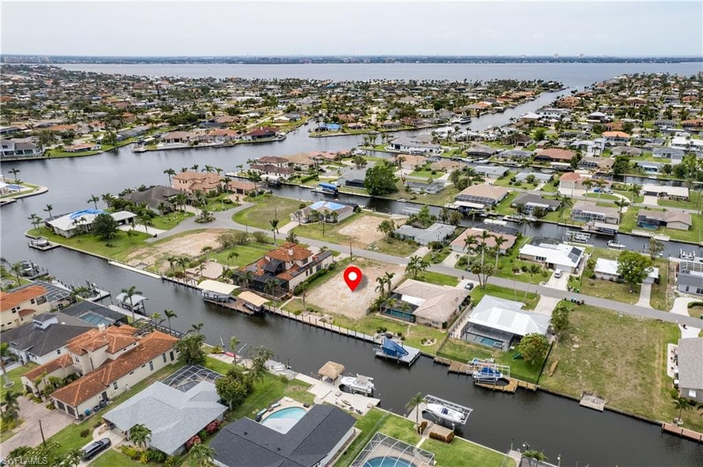 127 SW 53rd ST CAPE CORAL, FL 33914