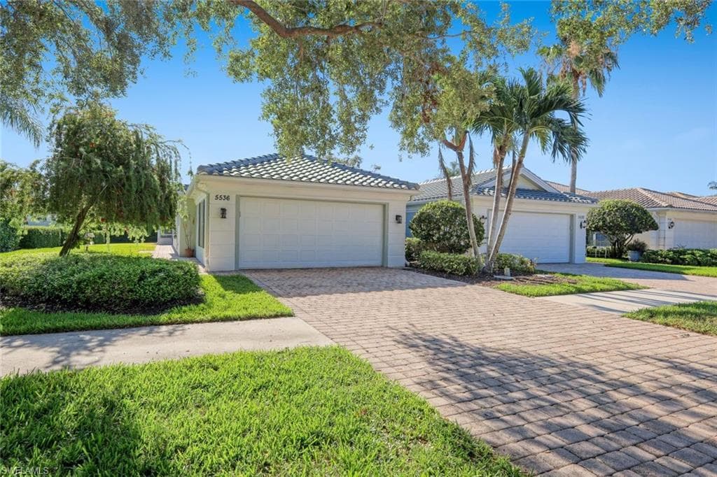 5536 Islandwalk CIR NAPLES, FL 34119