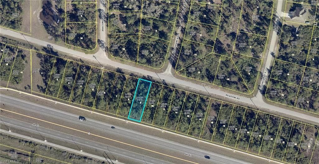 2850 Meadow RD LEHIGH ACRES, FL 33974