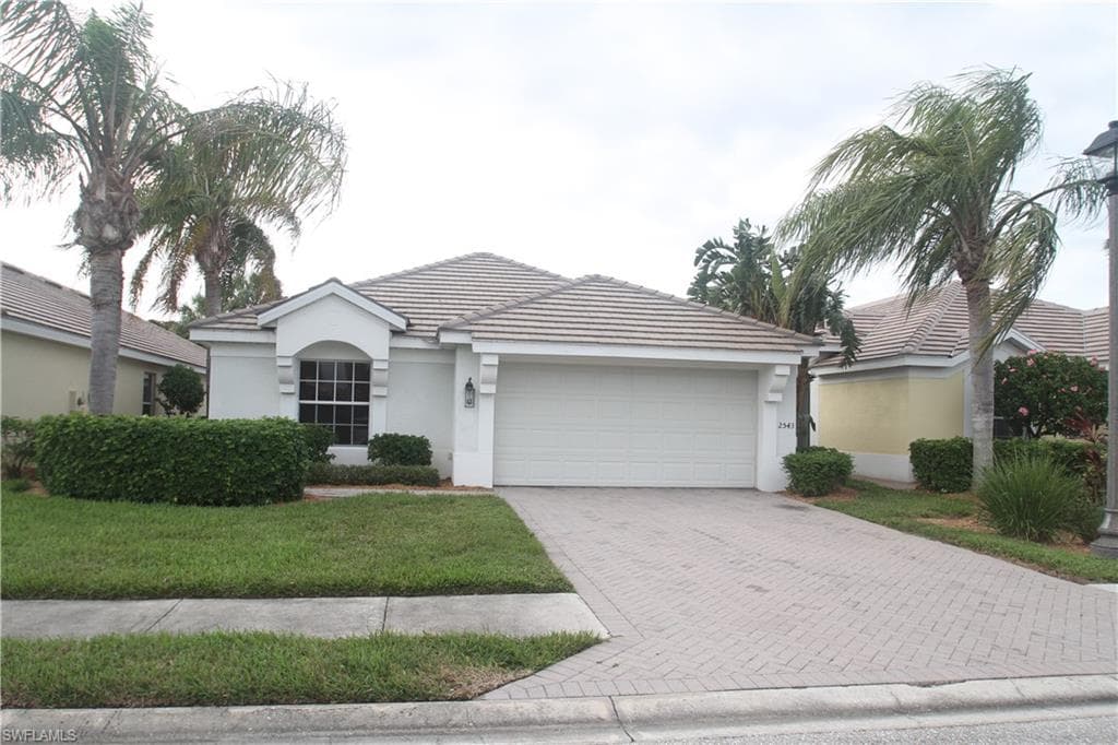 2543 Woodbourne PL CAPE CORAL, FL 33991