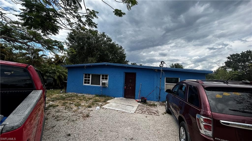 4811 Hunters Green DR FORT MYERS, FL 33905