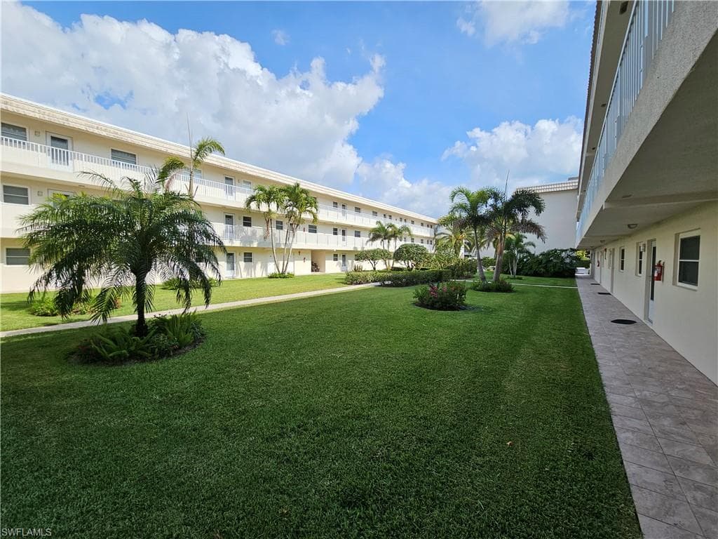 3150 Binnacle DR 116 NAPLES, FL 34103