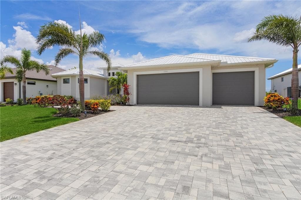 3320 NW 2nd TER CAPE CORAL, FL 33993