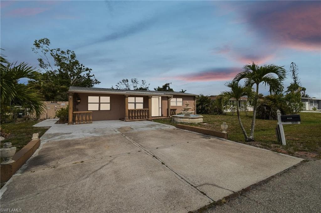 6659 Fiesta WAY FORT MYERS, FL 33919