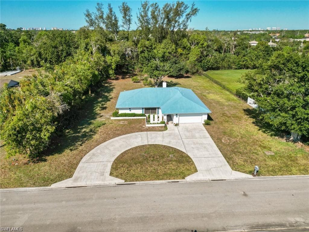 10757 Winterview DR NAPLES, FL 34109