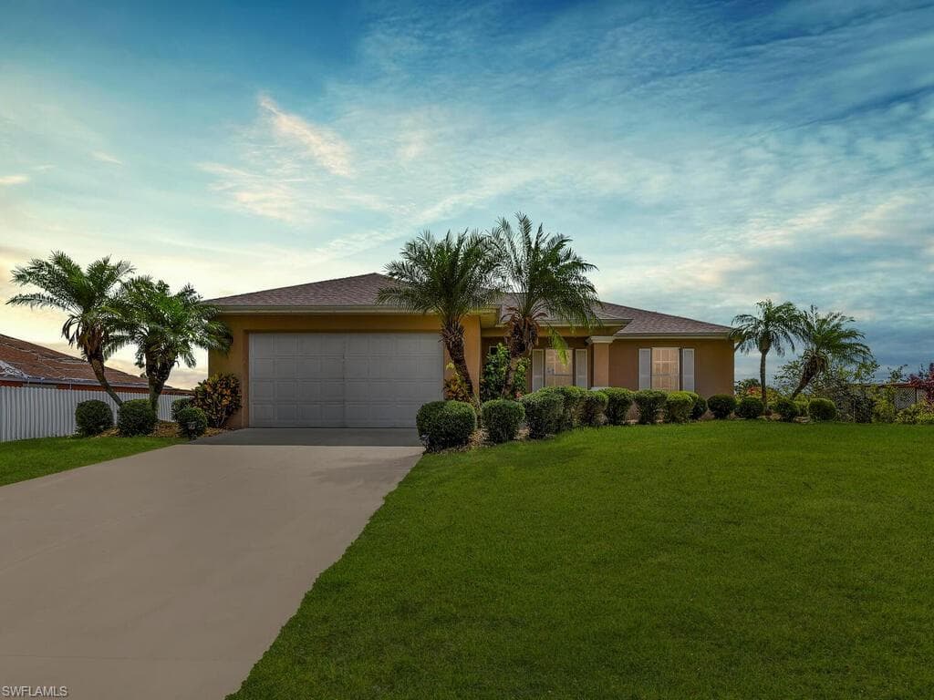 3960 Sunset RD LEHIGH ACRES, FL 33971