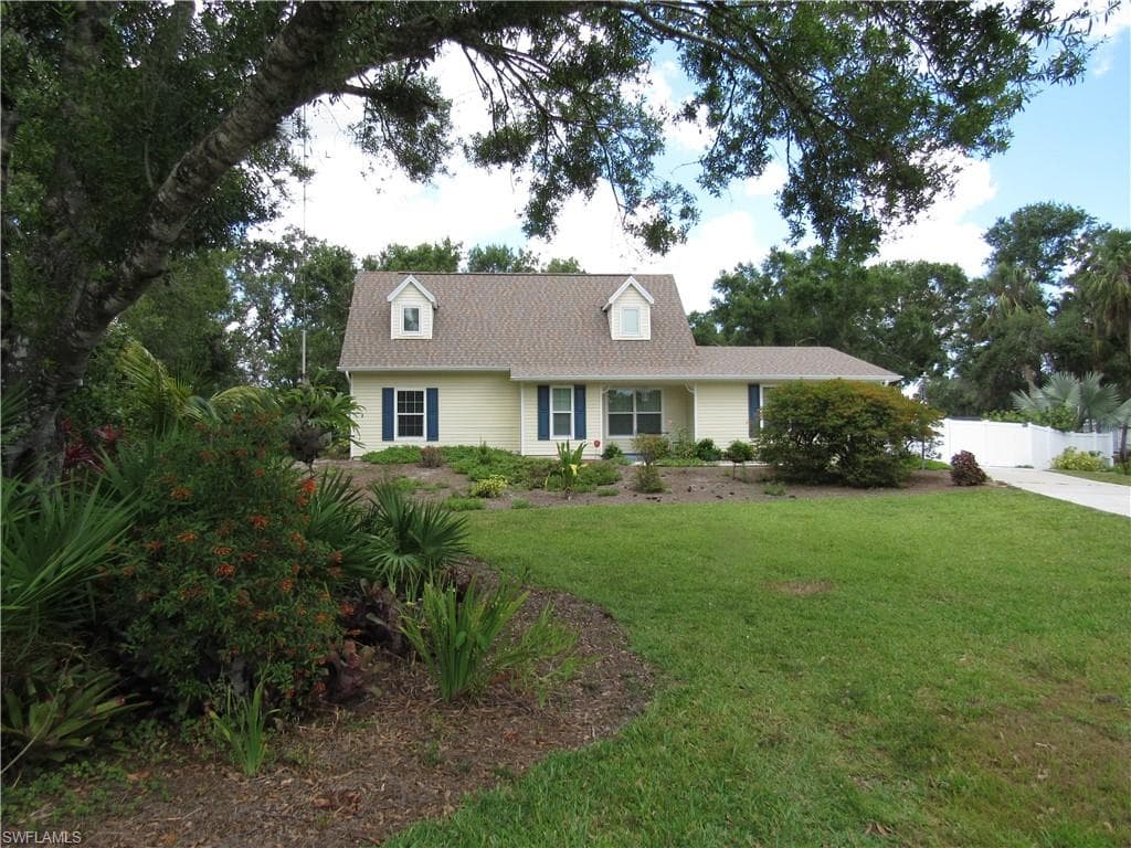17800 Chesterfield RD NORTH FORT MYERS, FL 33917