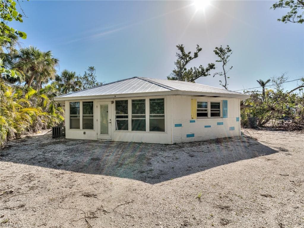 766 Donax ST SANIBEL, FL 33957