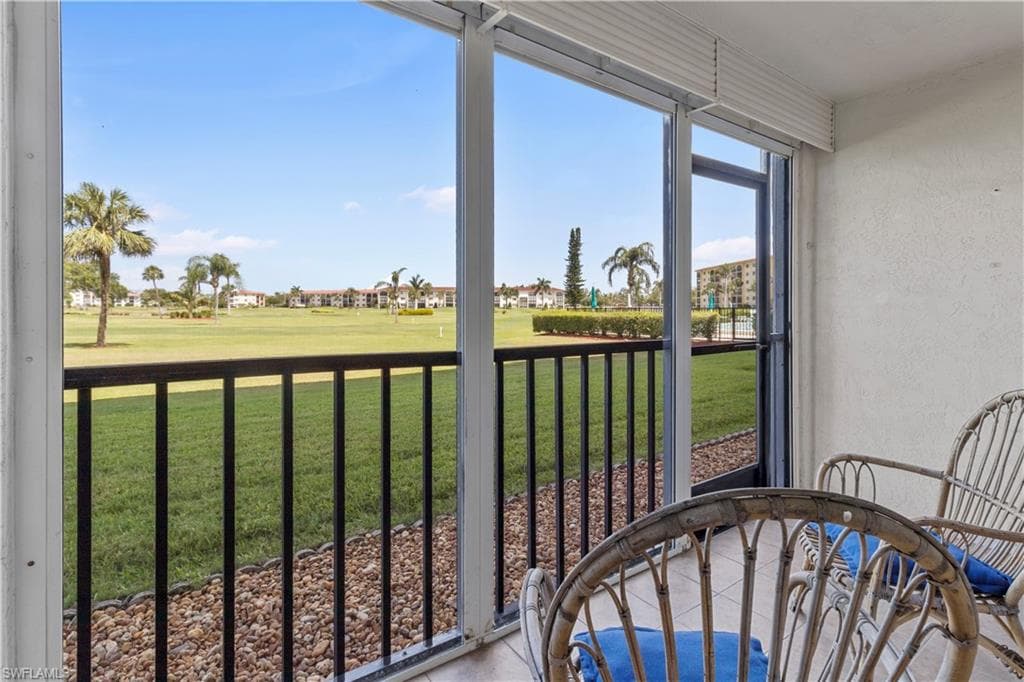 37 High Point CIR E 106 NAPLES, FL 34103