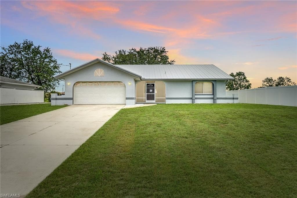 4904 7th ST W LEHIGH ACRES, FL 33971