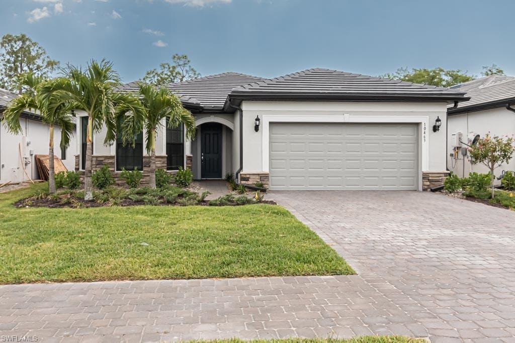 10463 Ventana LN NAPLES, FL 34120