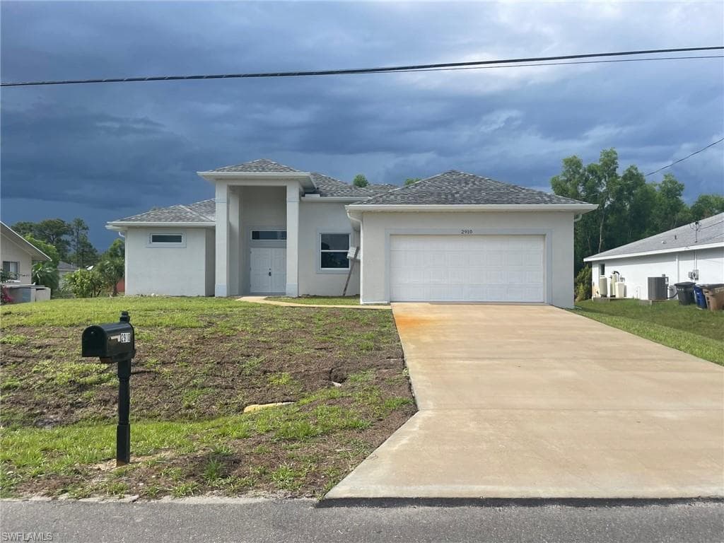 2910 12th ST W LEHIGH ACRES, FL 33971