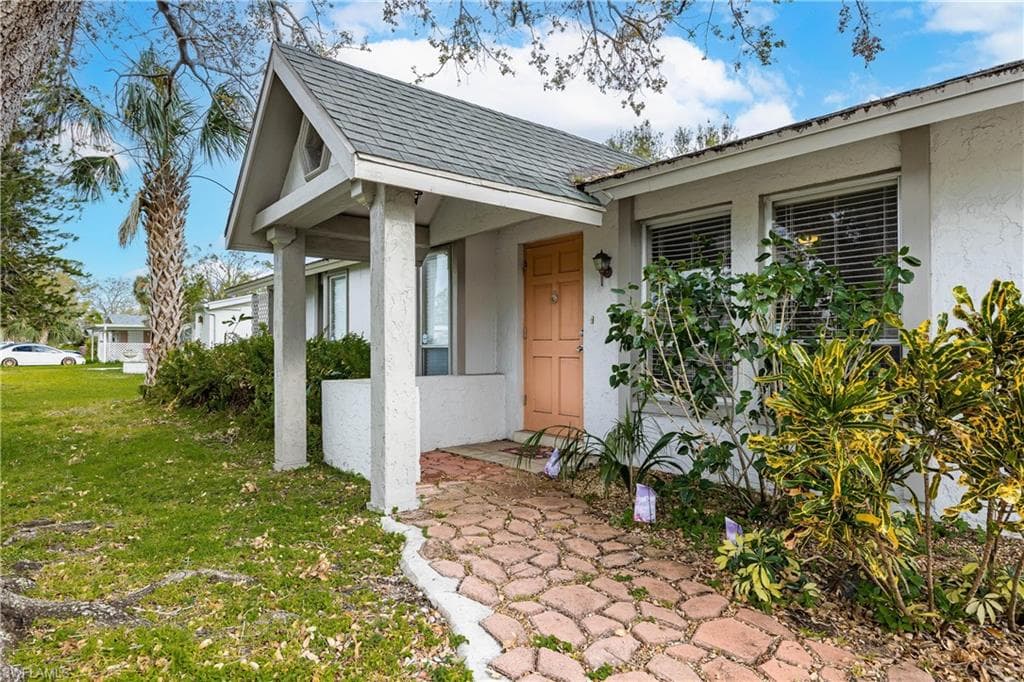 1812 Grace AVE FORT MYERS, FL 33901