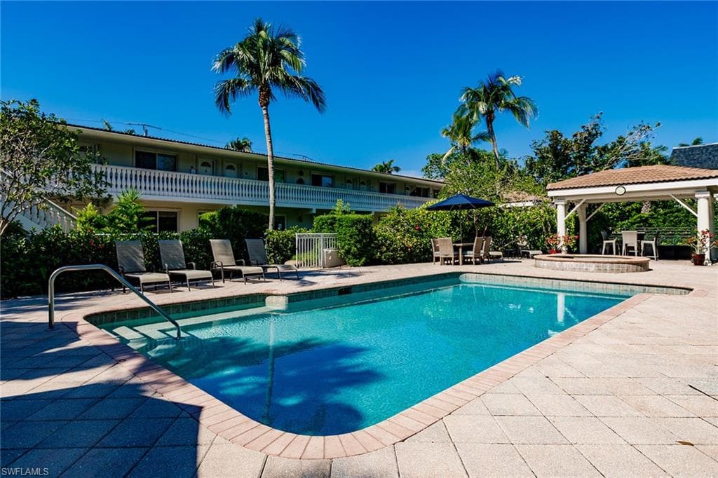 950 7th AVE S 12 NAPLES, FL 34102