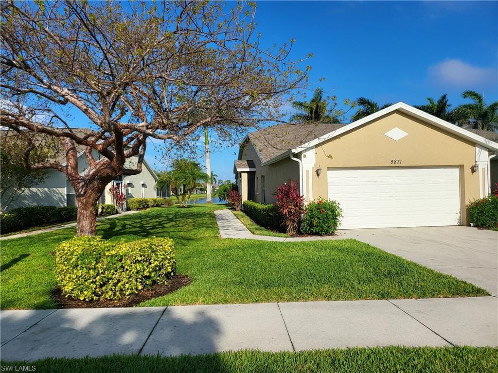 5831 Greenwood CIR 132 NAPLES, FL 34112