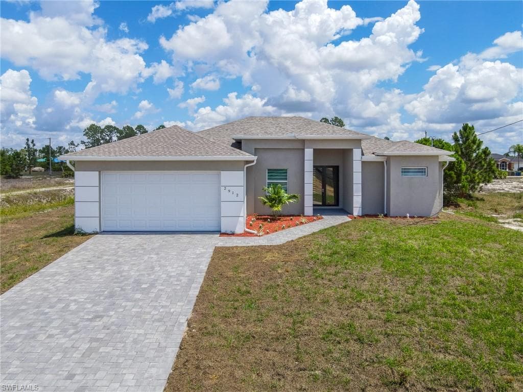 2912 35th ST SW LEHIGH ACRES, FL 33976