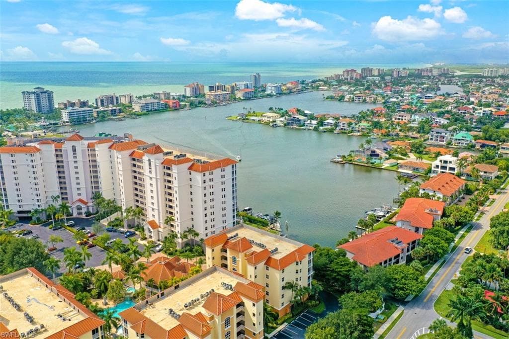 450 Launch CIR 303 NAPLES, FL 34108