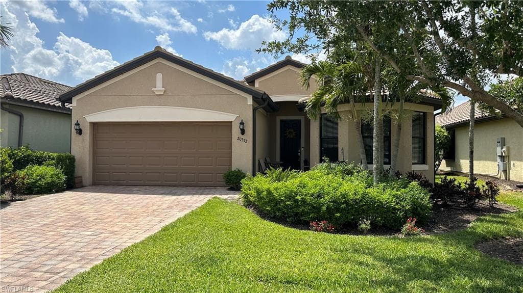 20372 Cypress Shadows BLVD ESTERO, FL 33928