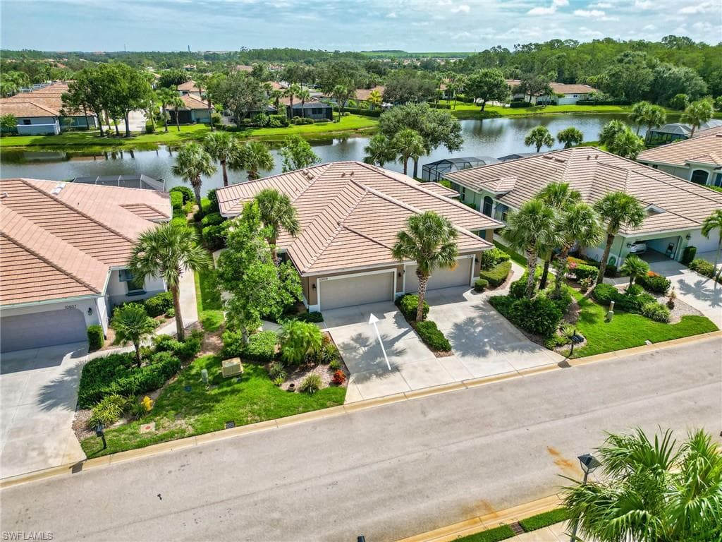 10609 Camarelle CIR FORT MYERS, FL 33913