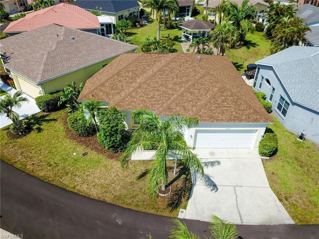 10720 Maui CIR ESTERO, FL 33928
