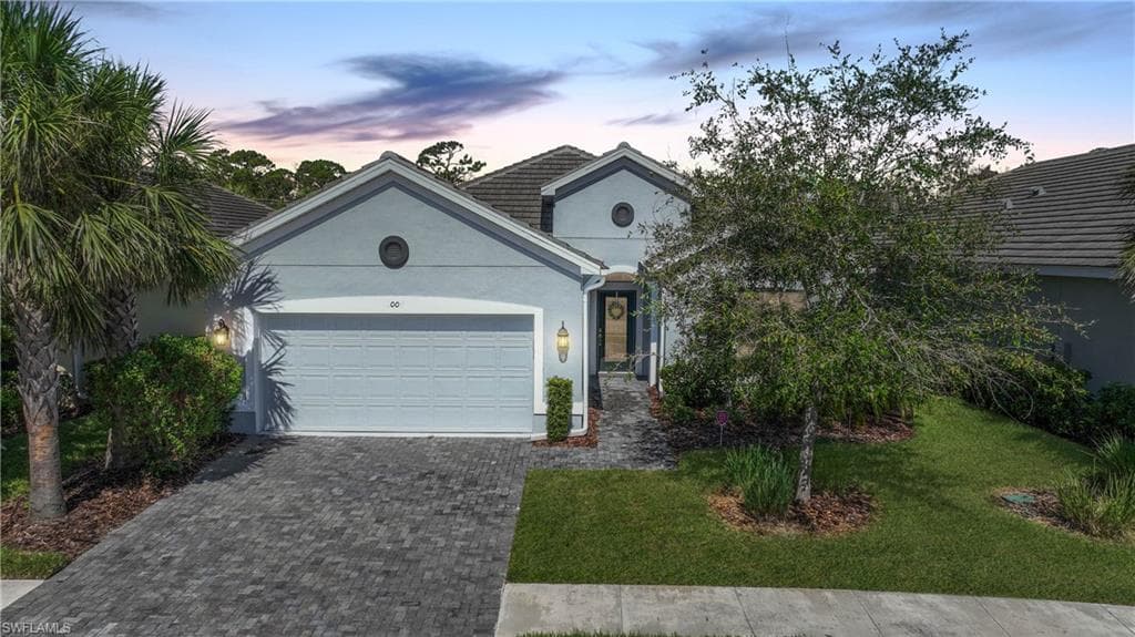 1004 Cayes CIR CAPE CORAL, FL 33991