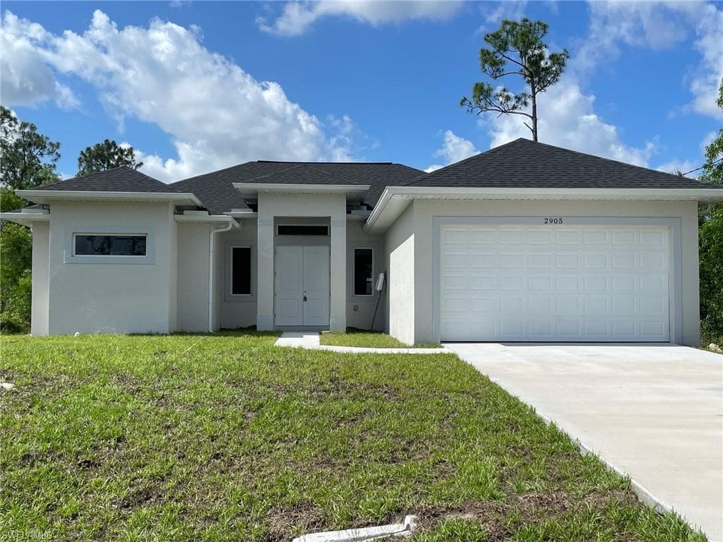 2905 13th ST W LEHIGH ACRES, FL 33971