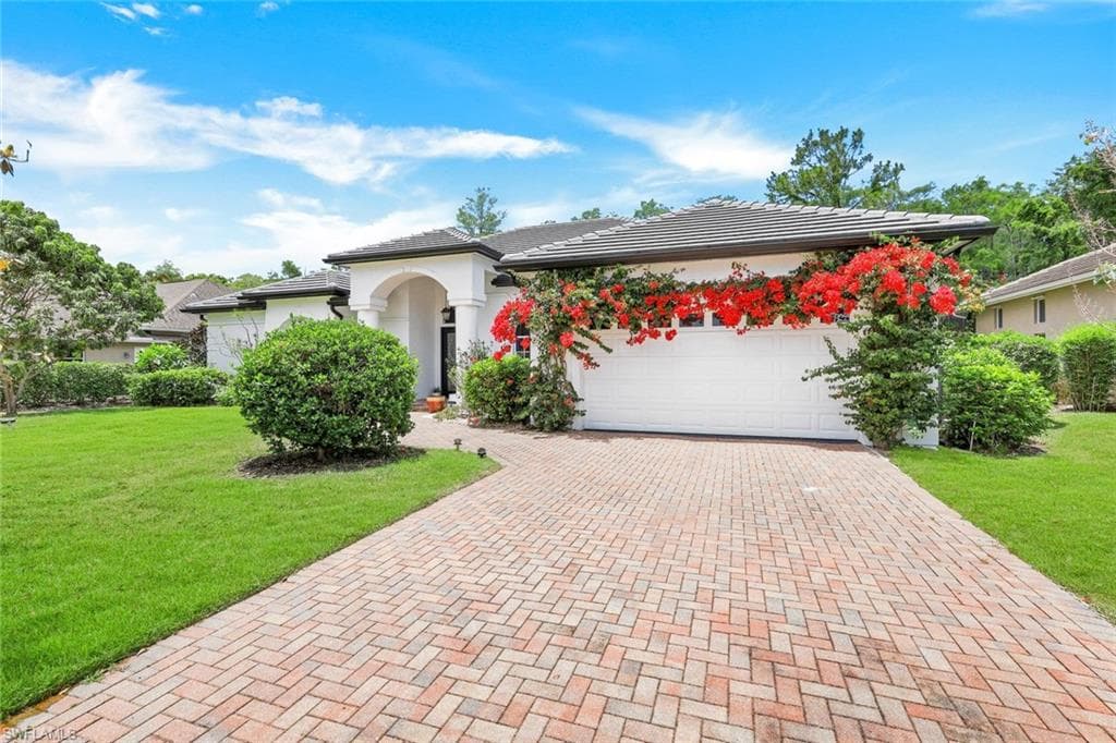 6689 Mill Run CIR NAPLES, FL 34109