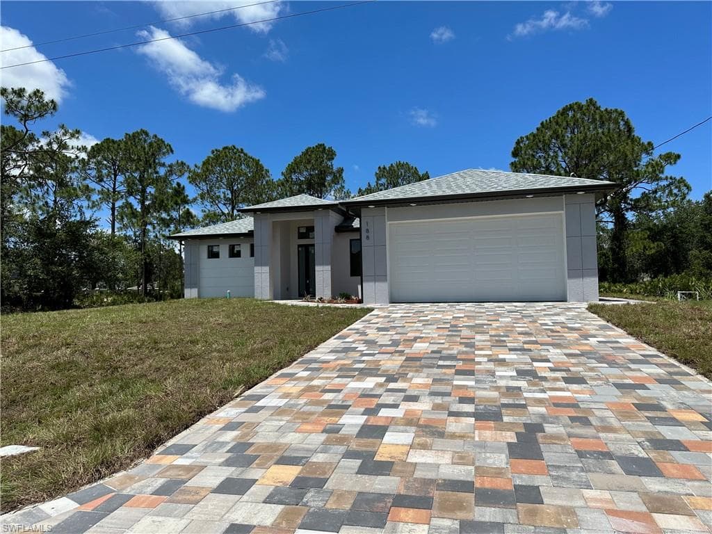188 Wanatah AVE LEHIGH ACRES, FL 33974