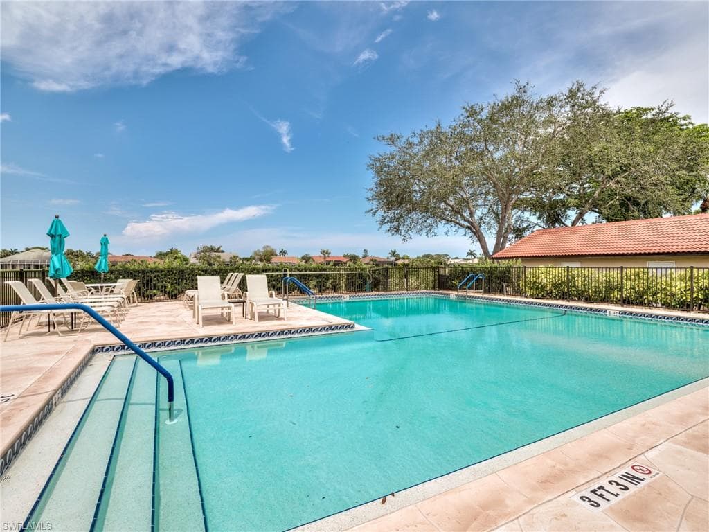 9850 Costa Mesa LN 711 BONITA SPRINGS, FL 34135