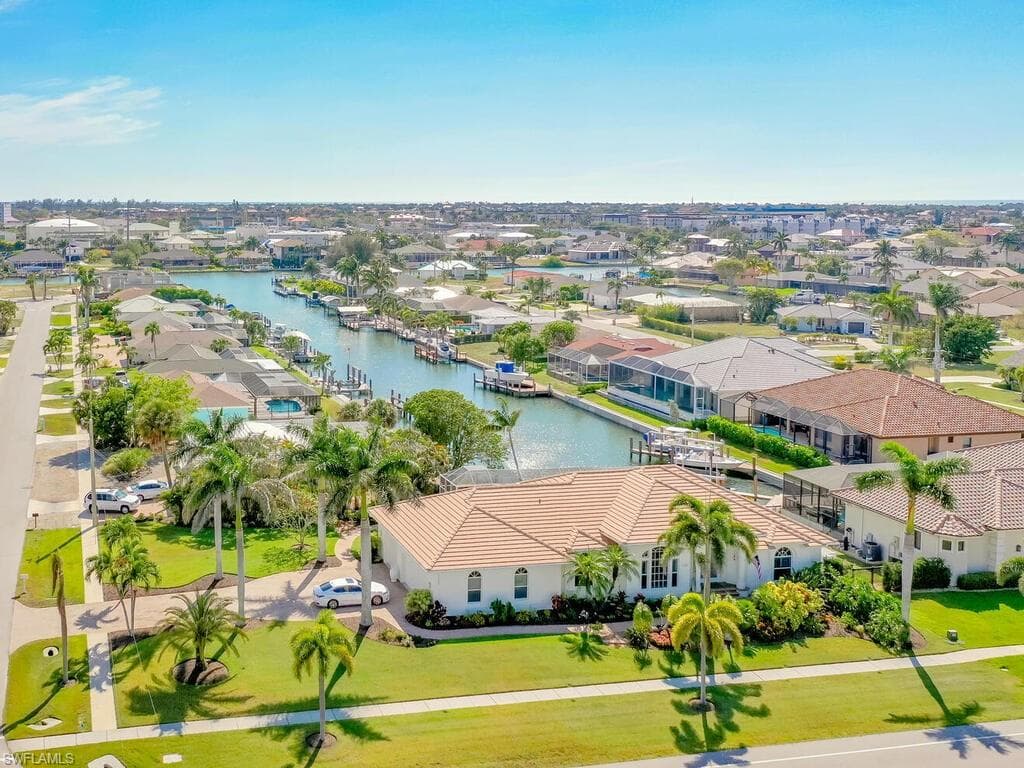 1190 Martinique CT MARCO ISLAND, FL 34145
