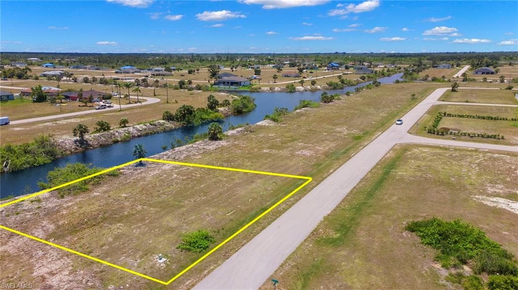 4019 NW 38th AVE CAPE CORAL, FL 33993