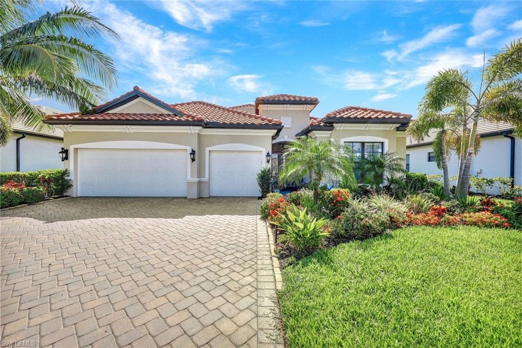 2324 Grenadines WAY NAPLES, FL 34120
