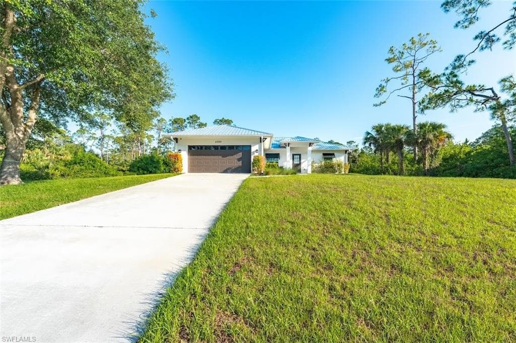 5003 NE Tradewinds CIR LABELLE, FL 33935