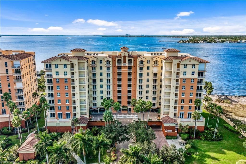 14200 Royal Harbour CT 605 FORT MYERS, FL 33908