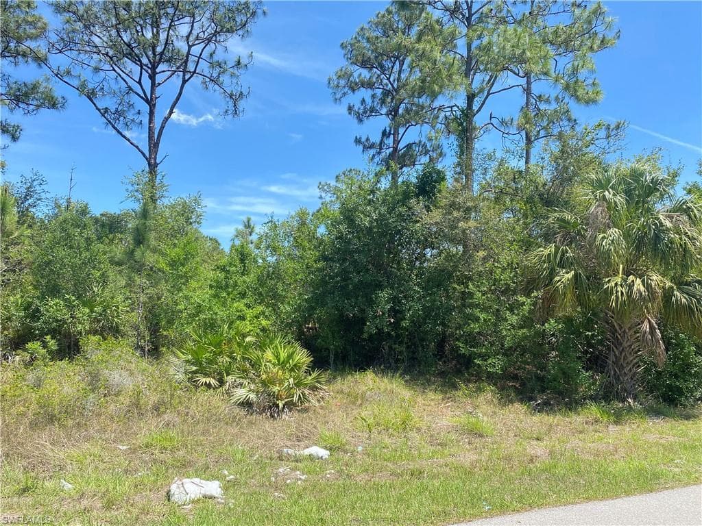 904 Robert AVE LEHIGH ACRES, FL 33936
