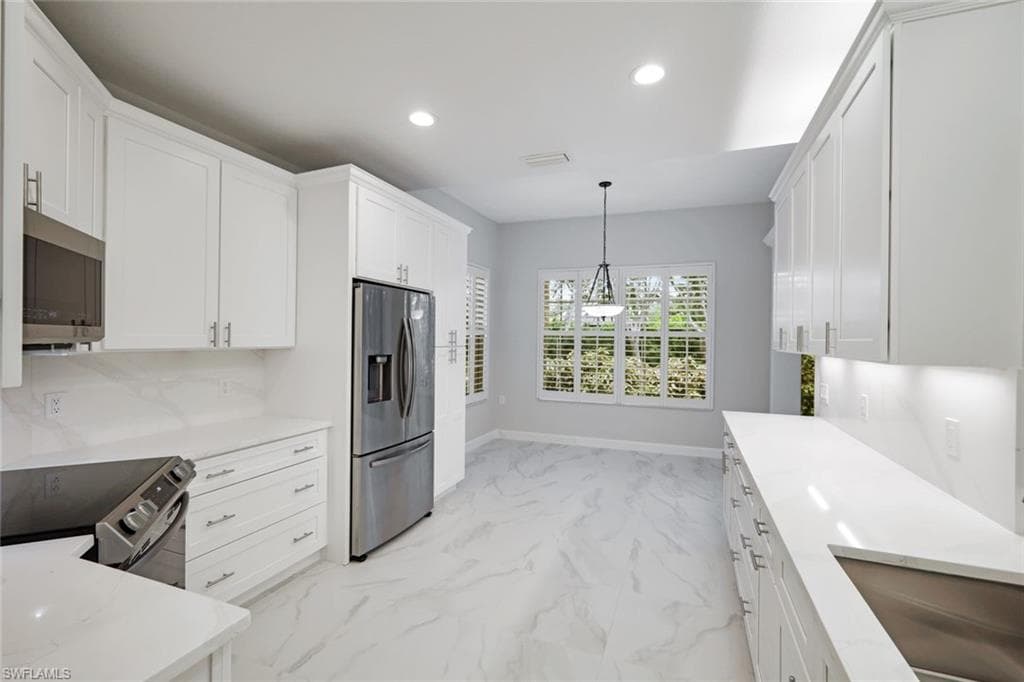 5061 Indigo Bay BLVD 101 ESTERO, FL 33928