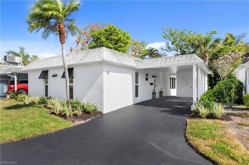 17 Knights Bridge RD NAPLES, FL 34112
