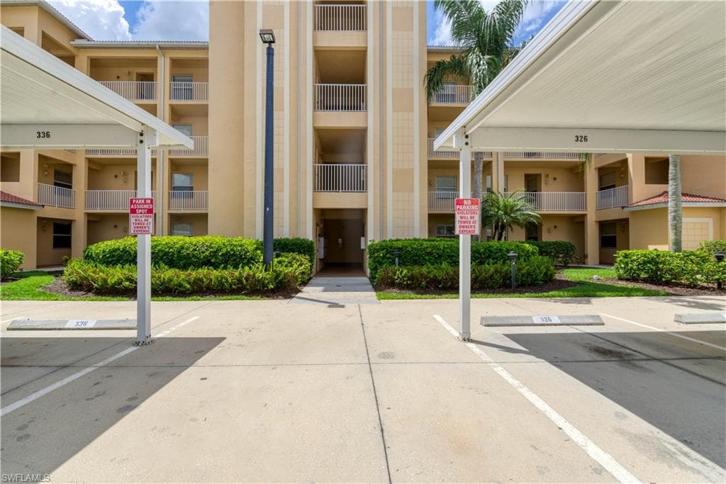 8451 Kingbird LOOP 338 ESTERO, FL 33967