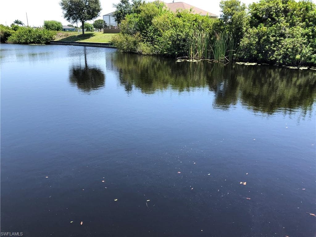 21 NW 24th AVE CAPE CORAL, FL 33993