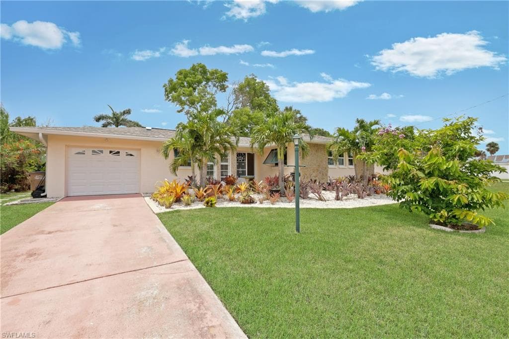 5512 SW 1st CT CAPE CORAL, FL 33914
