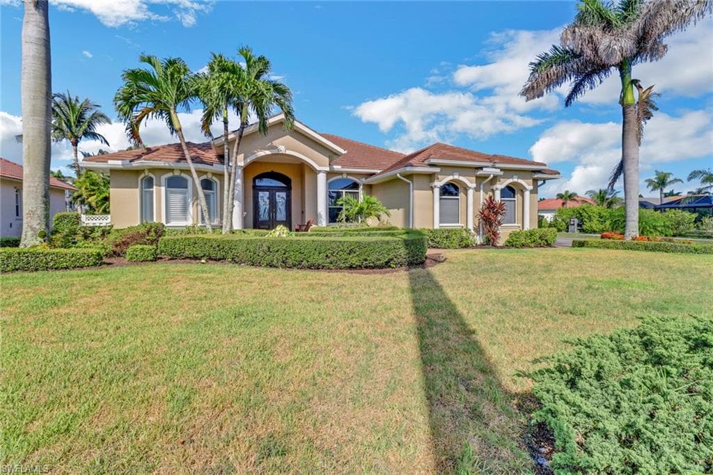 1075 Goldenrod AVE MARCO ISLAND, FL 34145