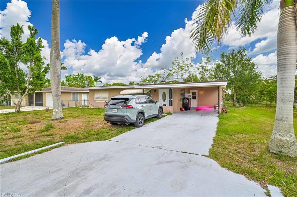 327 Rockledge RD FORT MYERS, FL 33905