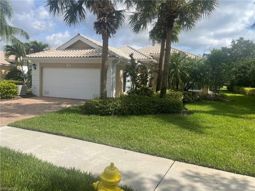 7903 Valentina CT NAPLES, FL 34114