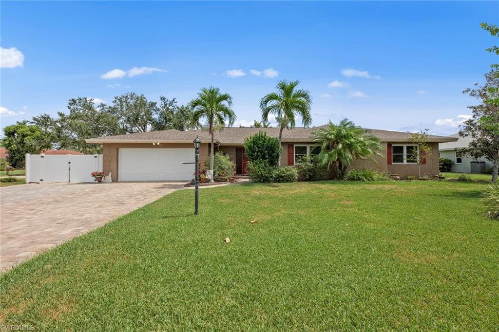 1335 Currier CIR FORT MYERS, FL 33919